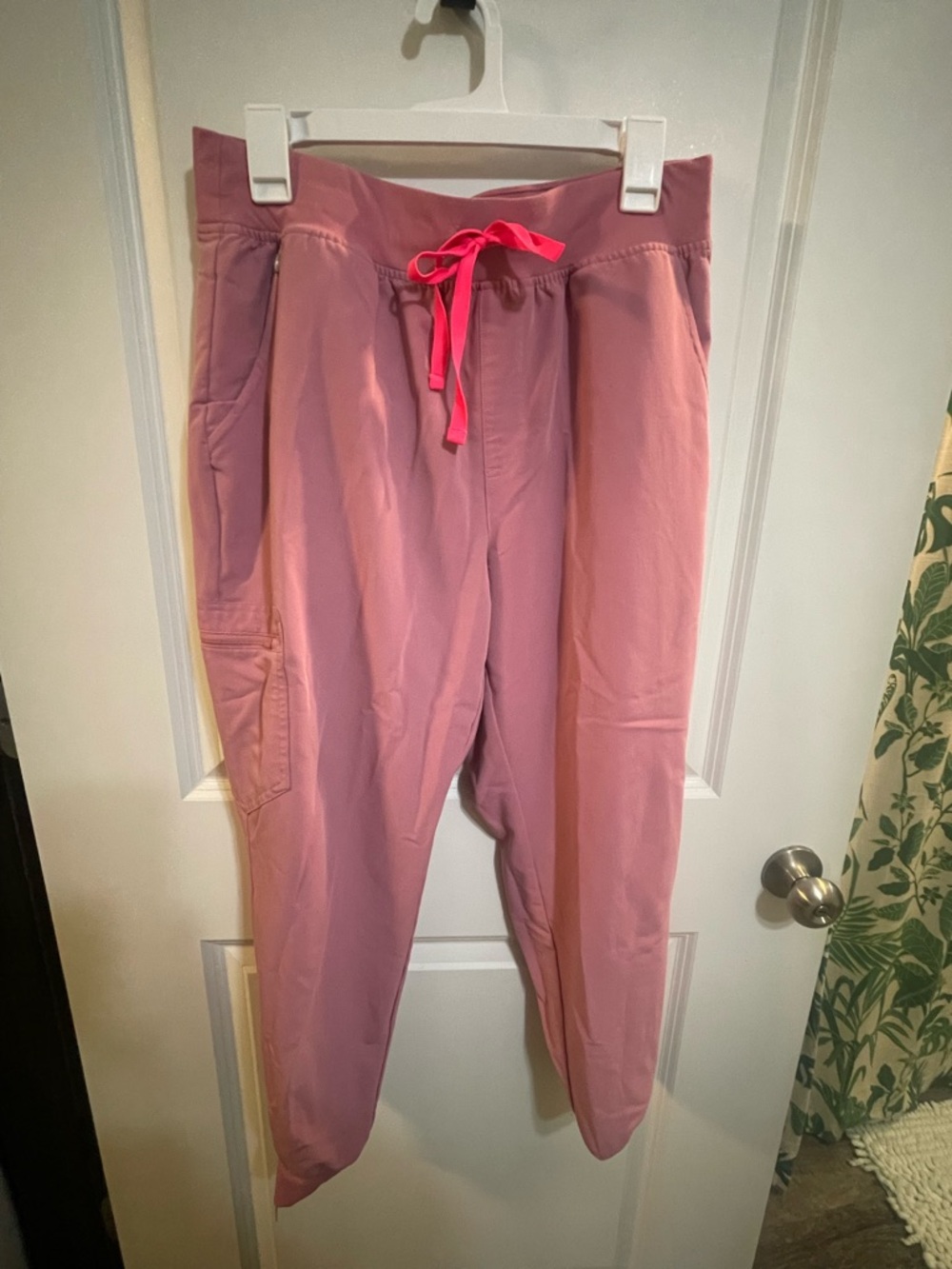 Figs Chalk Pink Scrub Pants